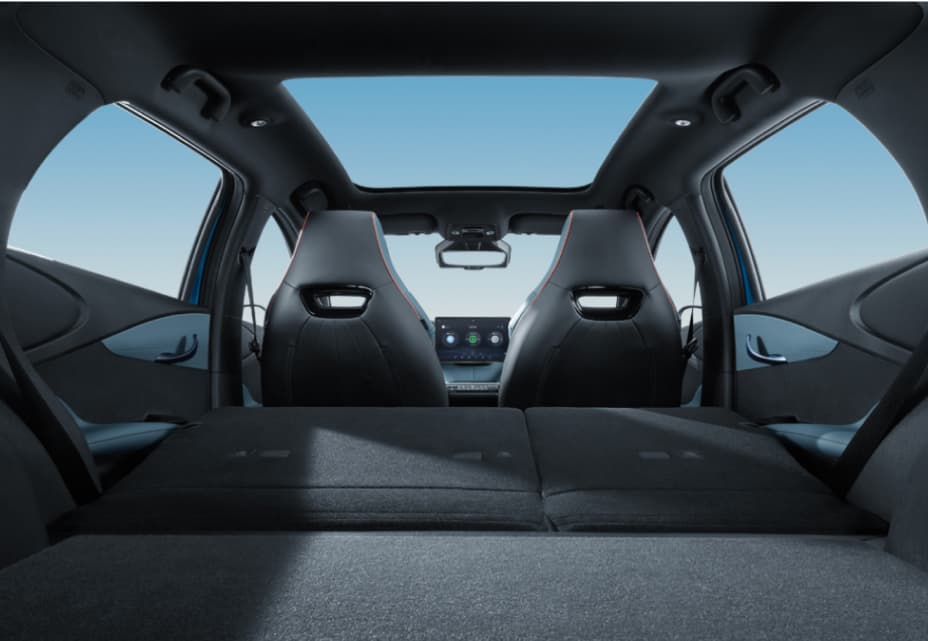 Dolphin-interior-09-xl