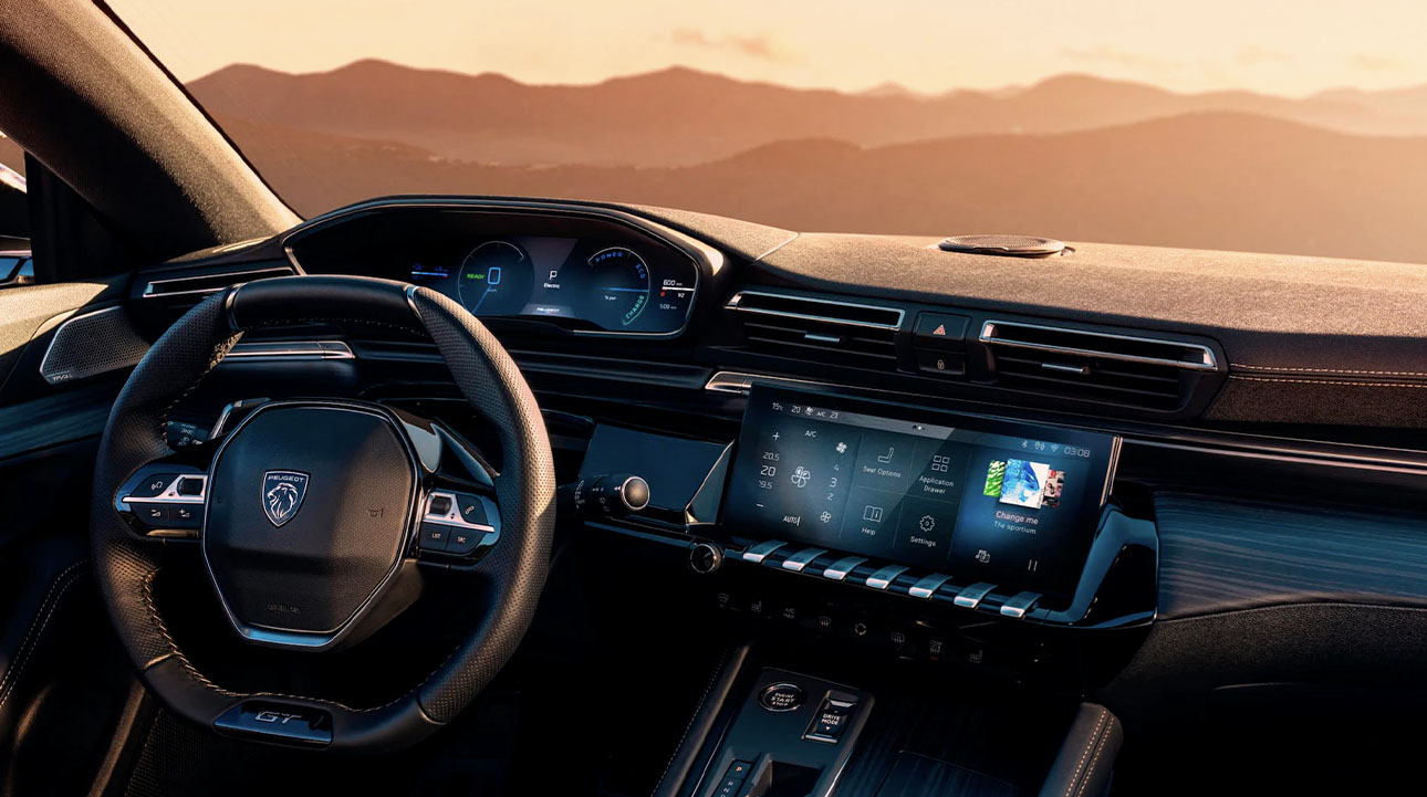 PEUGEOT_508_0002_Showroom_508_D_Emotion_1 (1)