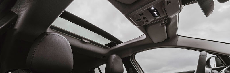 interior jeep avenger